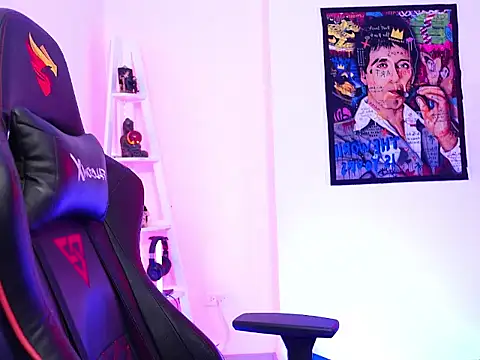 logan_hugh8 live sex cam