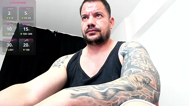 musclemonster31 live sex cam