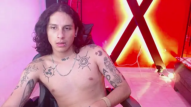 alan_dominat live sex cam