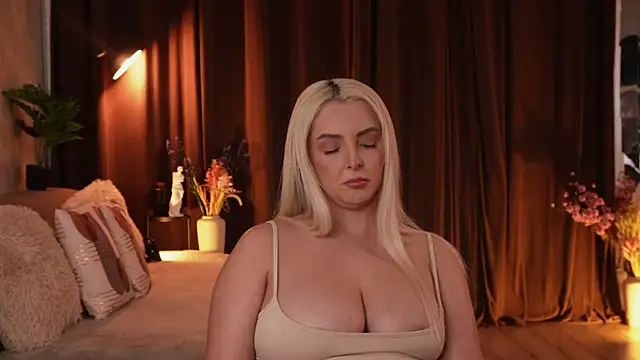 VictoriaMorrone live sex cam