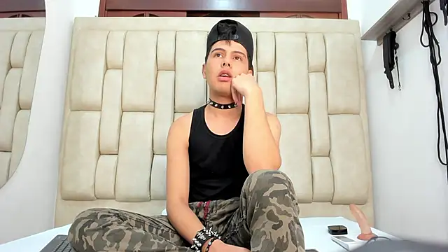 Felipe_Cold live sex cam