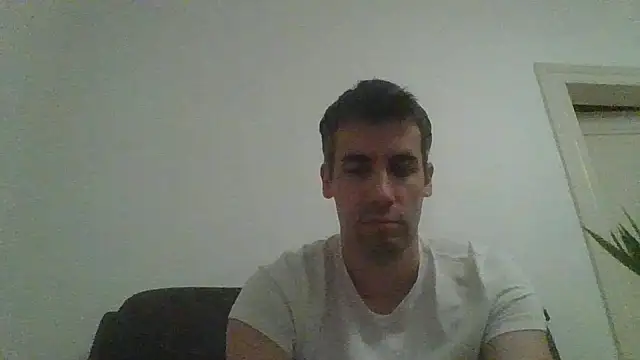 JulioIsHere4you live sex cam