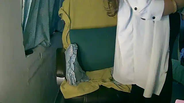 Cute-Tara live sex cam