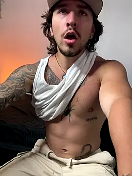 Valentino_Xander live sex cam