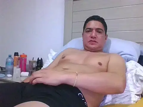 yayo_33 live sex cam