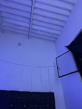 alisson_carolina73 live sex cam