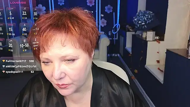 Kira_Kenett live sex cam