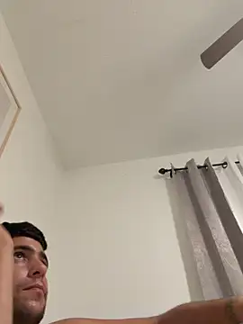 elwhite1996 live sex cam