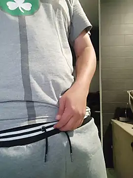 PoneiHetero live sex cam