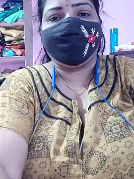 lathikaqueentamil live sex cam