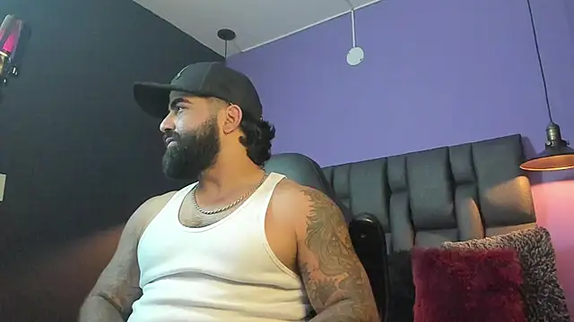 Lyon_vach live sex cam