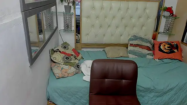 heiker_ live sex cam