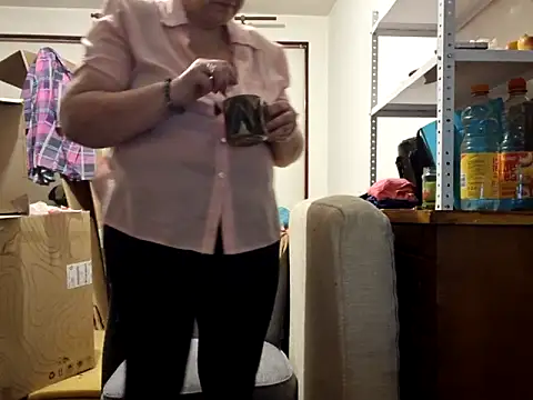 Samantha_Squirt@xh live sex cam