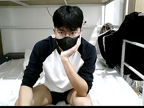 Gwencloudy live sex cam