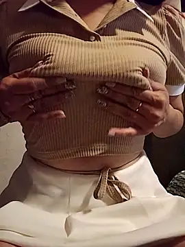 KITTEN-10 live sex cam