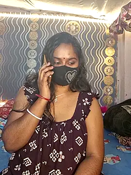 Sweet-Maddlina live sex cam