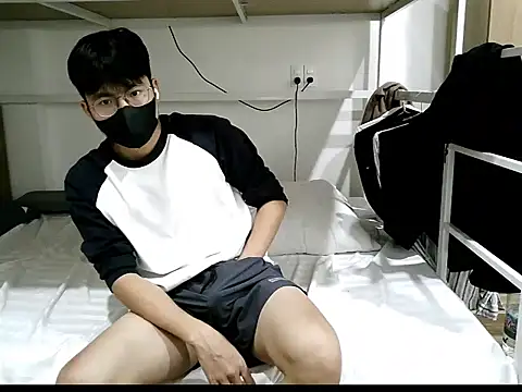 Gwencloudy live sex cam