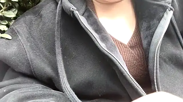 AngelwithEcup live sex cam