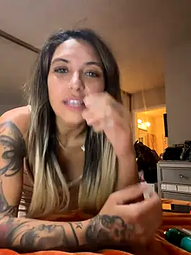 Chicagobabe live sex cam