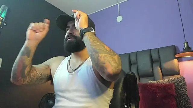 Lyon_vach live sex cam