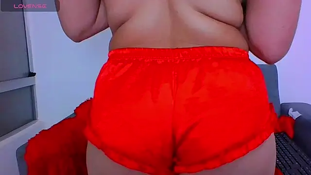 Saray_WE's cam snapshot