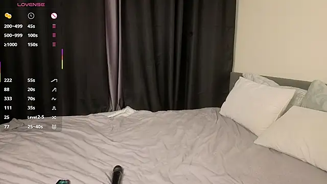 QueenieClagg live sex cam