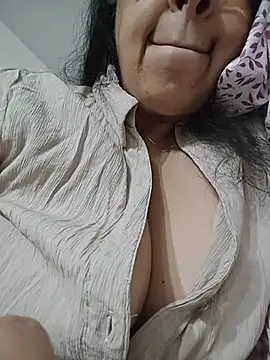 NakedMILFx live sex cam