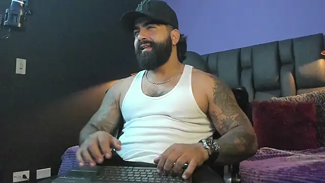 Lyon_vach live sex cam