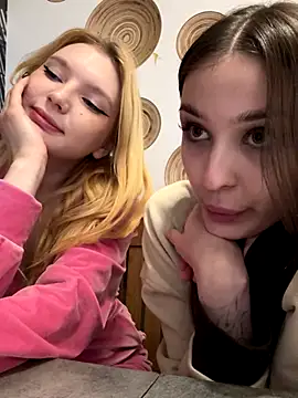 ErikaMuse's cam snapshot