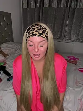 naughtychelseaxox's web cam