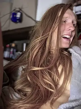 GoldenFlameGoddess live sex cam