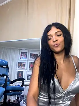 MOMMYJEVAA live sex cam