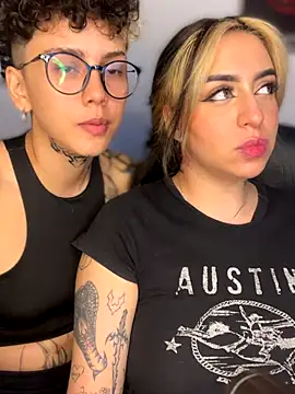 VeloraVyxen_'s cam snapshot