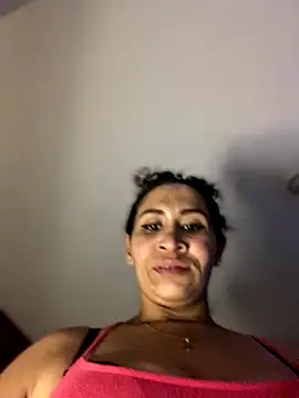 Carola-Ross live sex cam