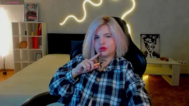 shadow__purrr's cam snapshot