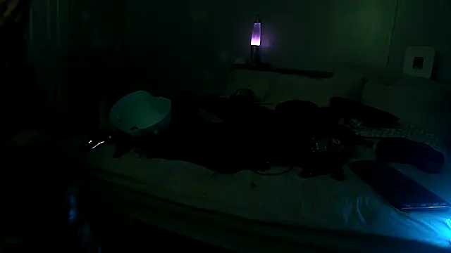 Bi_curious86's cam snapshot