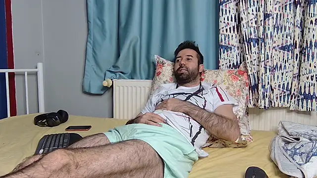 hairybearcb's cam snapshot