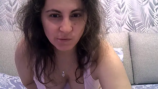 ShelaDiass's cam snapshot