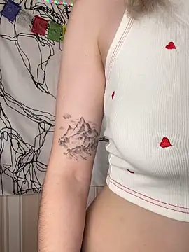 _EricaWinterr_'s cam snapshot