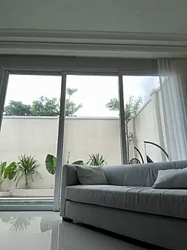 Nura_n_Sarah live sex cam