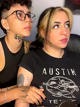 VeloraVyxen_'s cam snapshot