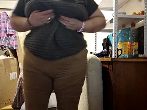 Samantha_Squirt@xh live sex cam