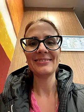 NataKitten live sex cam