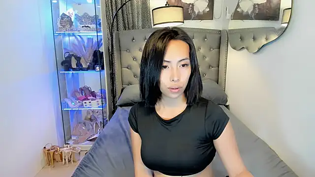 reighnempress live sex cam