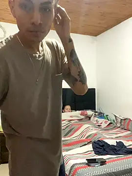 coupledesire18's cam snapshot