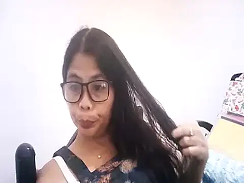 pinay_milfxx's cam snapshot