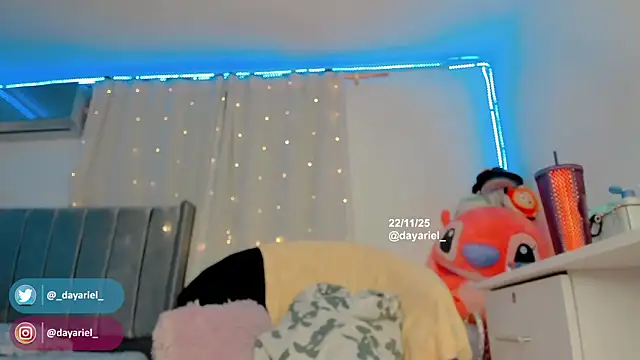 Yellowranger1 live sex cam