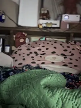 GoldenFlameGoddess live sex cam