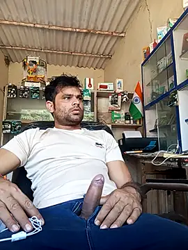 Priynkarani live sex cam