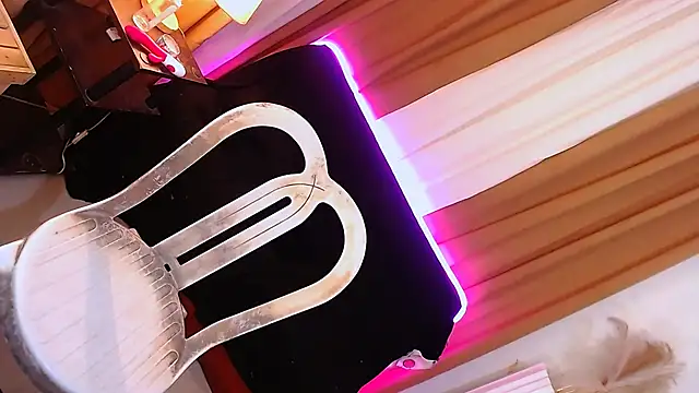 Chichiloeps live sex cam